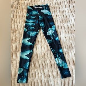 Blackmilk jellyfish leggings, size small